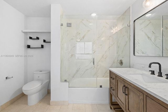 90 SW 3rd St 1608, Miami, FL 33130