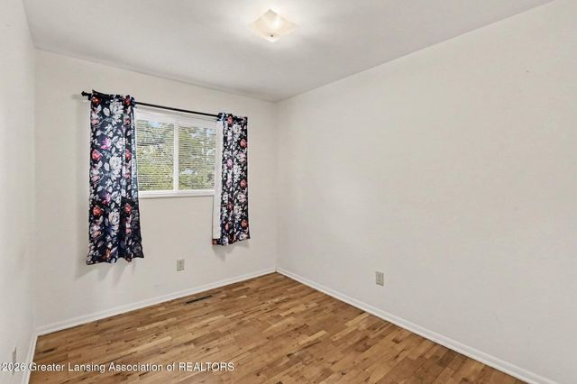 117 Woodhaven Drive, Lansing, MI 48917