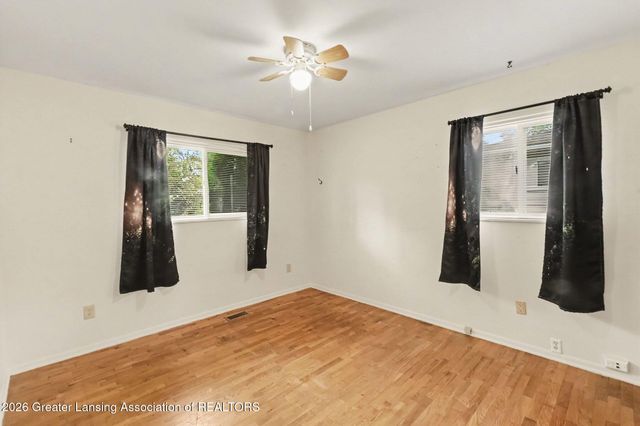 117 Woodhaven Drive, Lansing, MI 48917