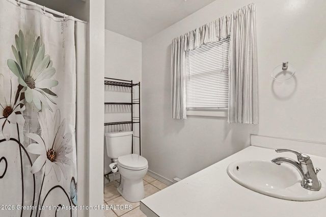 117 Woodhaven Drive, Lansing, MI 48917