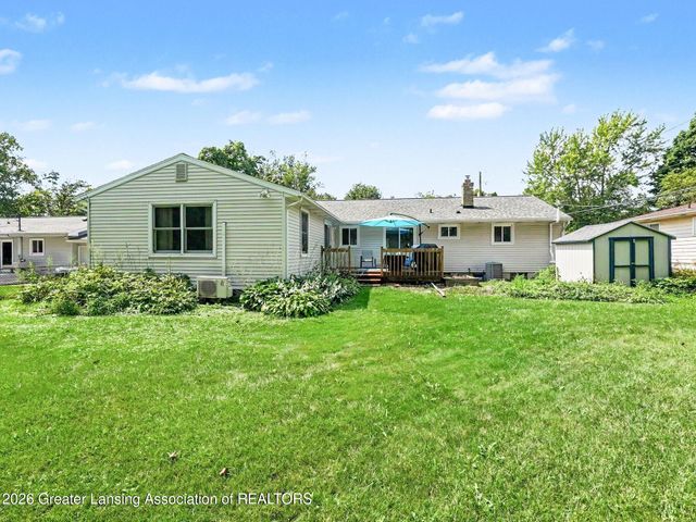 117 Woodhaven Drive, Lansing, MI 48917