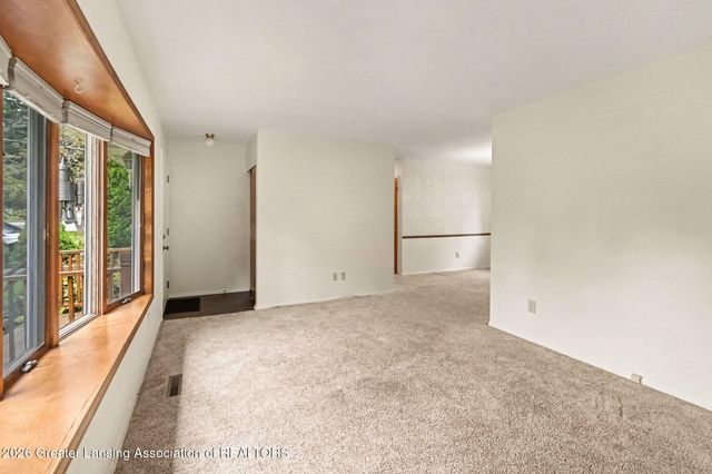117 Woodhaven Drive, Lansing, MI 48917