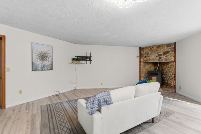 101 Black Brook Road, Goffstown, NH 03045
