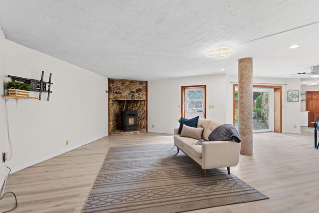 101 Black Brook Road, Goffstown, NH 03045