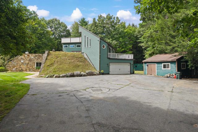 101 Black Brook Road, Goffstown, NH 03045