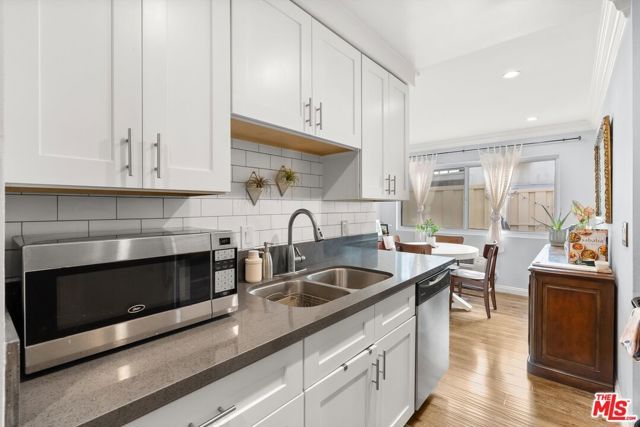 525 N Sycamore Avenue 225, Los Angeles, CA 90036