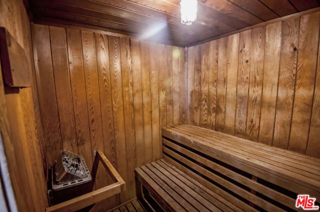 525 N Sycamore Avenue 225, Los Angeles, CA 90036