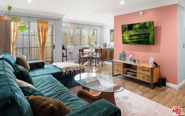 525 N Sycamore Avenue 225, Los Angeles, CA 90036