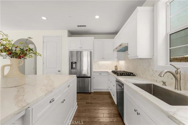 636 Boxwood Ln, Azusa, CA 91702