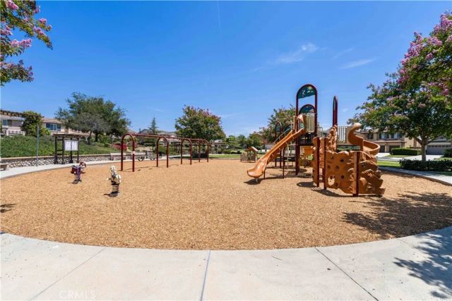 636 Boxwood Ln, Azusa, CA 91702