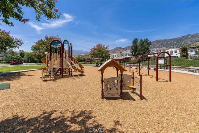 636 Boxwood Ln, Azusa, CA 91702