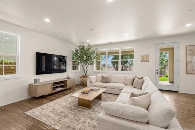 636 Boxwood Ln, Azusa, CA 91702
