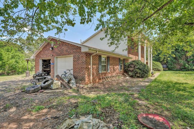 1441 Dickerson RD, Goodview, VA 24095