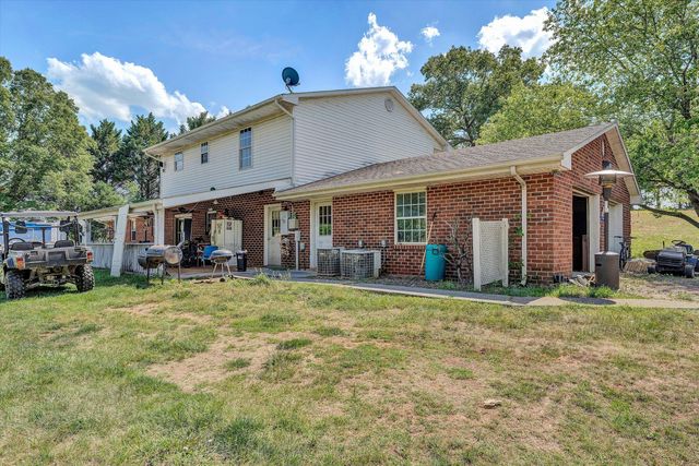 1441 Dickerson RD, Goodview, VA 24095