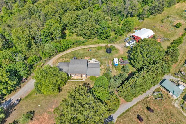 1441 Dickerson RD, Goodview, VA 24095