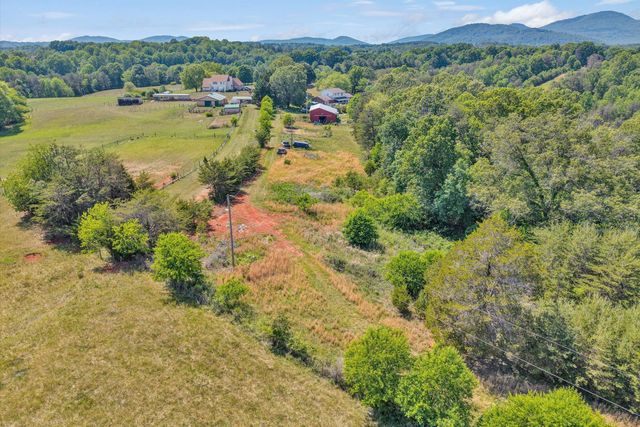 1441 Dickerson RD, Goodview, VA 24095