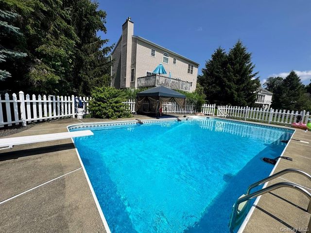 27 Ridge View Drive, Patterson, NY 12563