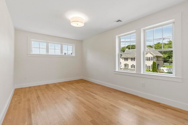 196 Doty St, Waltham, MA 02452