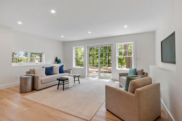 196 Doty St, Waltham, MA 02452