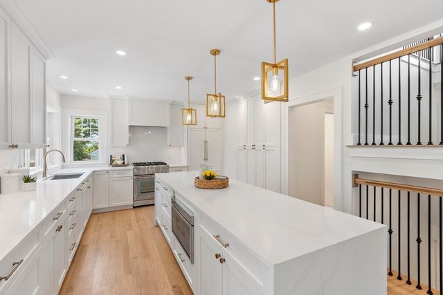 196 Doty St, Waltham, MA 02452