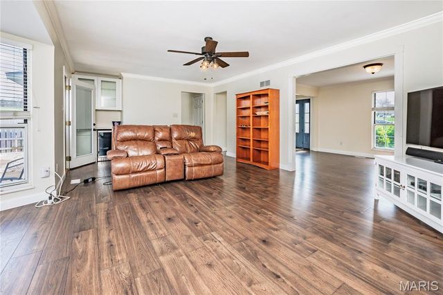 6301 Highland Estates Drive, St Louis, MO 63129