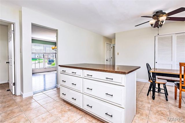 6301 Highland Estates Drive, St Louis, MO 63129