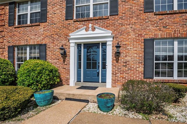 6301 Highland Estates Drive, St Louis, MO 63129