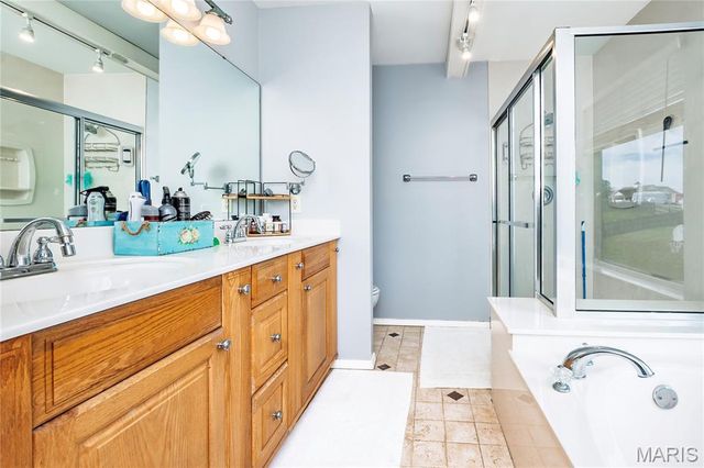 6301 Highland Estates Drive, St Louis, MO 63129