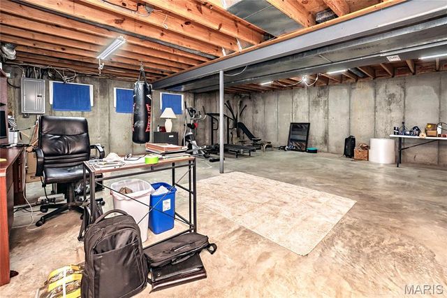 6301 Highland Estates Drive, St Louis, MO 63129