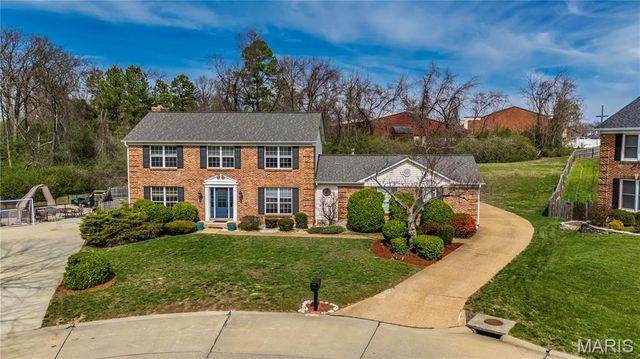 6301 Highland Estates Drive, St Louis, MO 63129