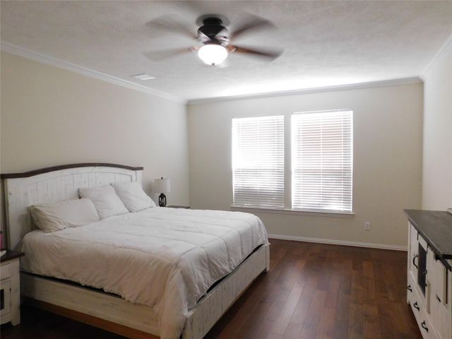 1703 Summergate Drive, Conroe, TX 77304