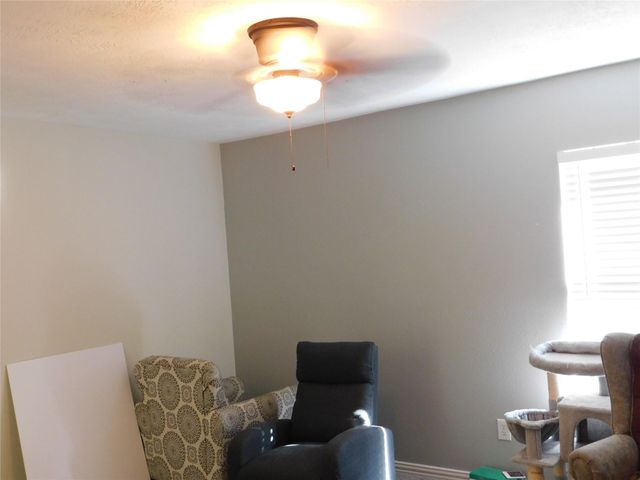 1703 Summergate Drive, Conroe, TX 77304