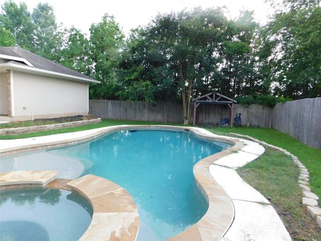 1703 Summergate Drive, Conroe, TX 77304