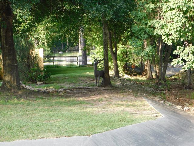 1703 Summergate Drive, Conroe, TX 77304