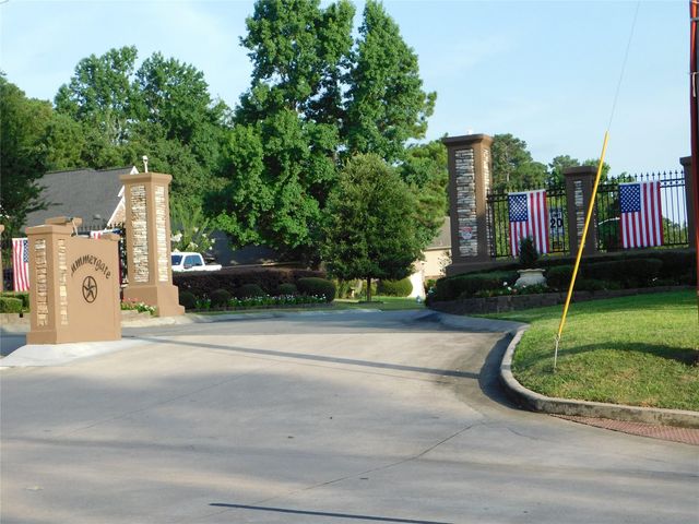 1703 Summergate Drive, Conroe, TX 77304