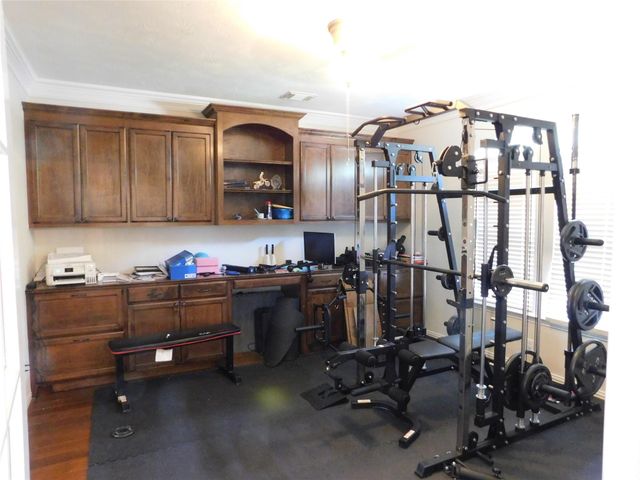 1703 Summergate Drive, Conroe, TX 77304