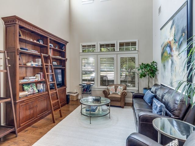 1600 Abrams Road 30, Dallas, TX 75214