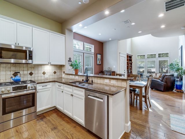 1600 Abrams Road 30, Dallas, TX 75214