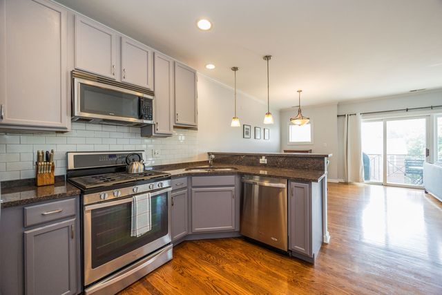 3401 N Racine Avenue 3, Chicago, IL 60657