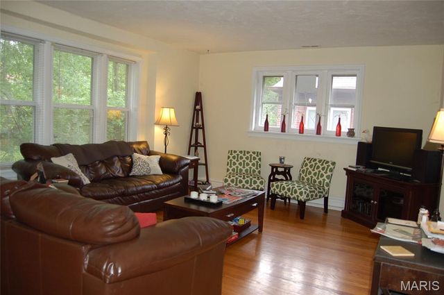 7359 Amherst Avenue, University City, MO 63130