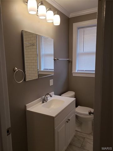 7359 Amherst Avenue, University City, MO 63130