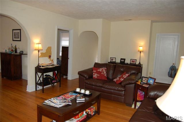 7359 Amherst Avenue, University City, MO 63130