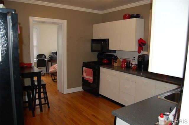 7359 Amherst Avenue, University City, MO 63130