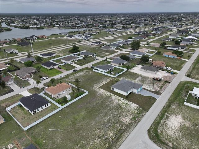 530 NW 23rd TER, Cape Coral, FL 33993