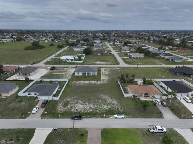 530 NW 23rd TER, Cape Coral, FL 33993