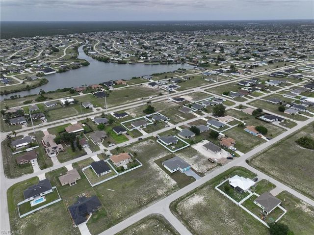 530 NW 23rd TER, Cape Coral, FL 33993