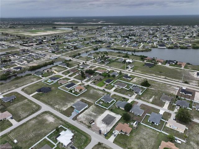 530 NW 23rd TER, Cape Coral, FL 33993