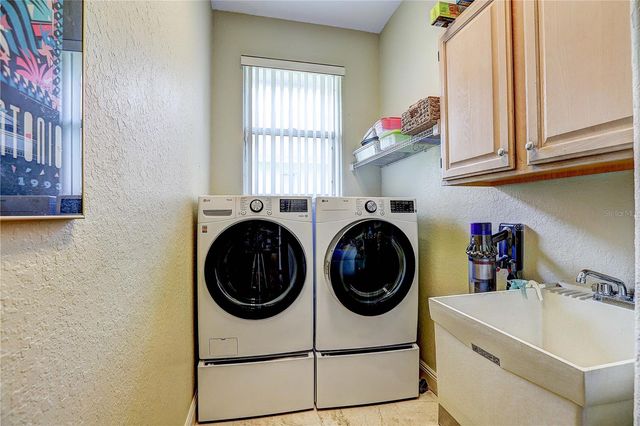 2812 CLUBHOUSE DRIVE, Plant City, FL 33566