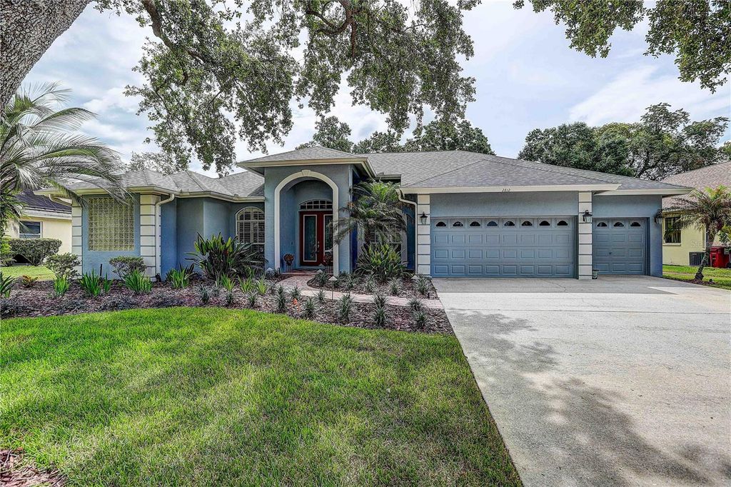 2812 CLUBHOUSE DRIVE, Plant City, FL 33566