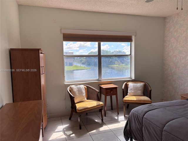 9900 Sunrise Lakes Boulevard 210, Sunrise, FL 33322